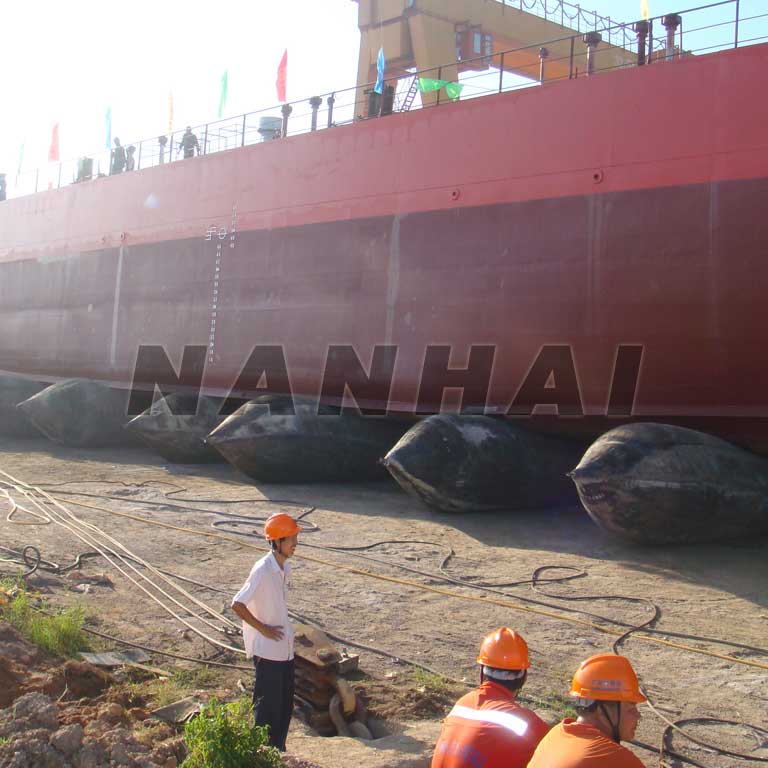 Inflatable-Ship-Launching-Airbag-Heavy-Lifting-Airbags-with-Various-Specification-Marine-Airbag