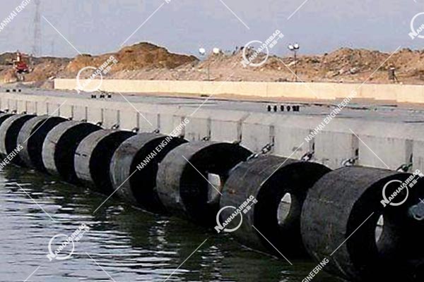 南海圆型橡胶护舷