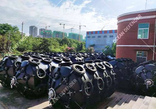泡沫护舷